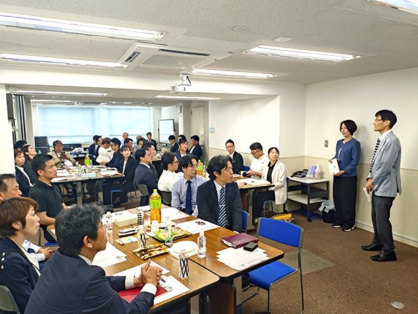 企業訪問研修の様子1